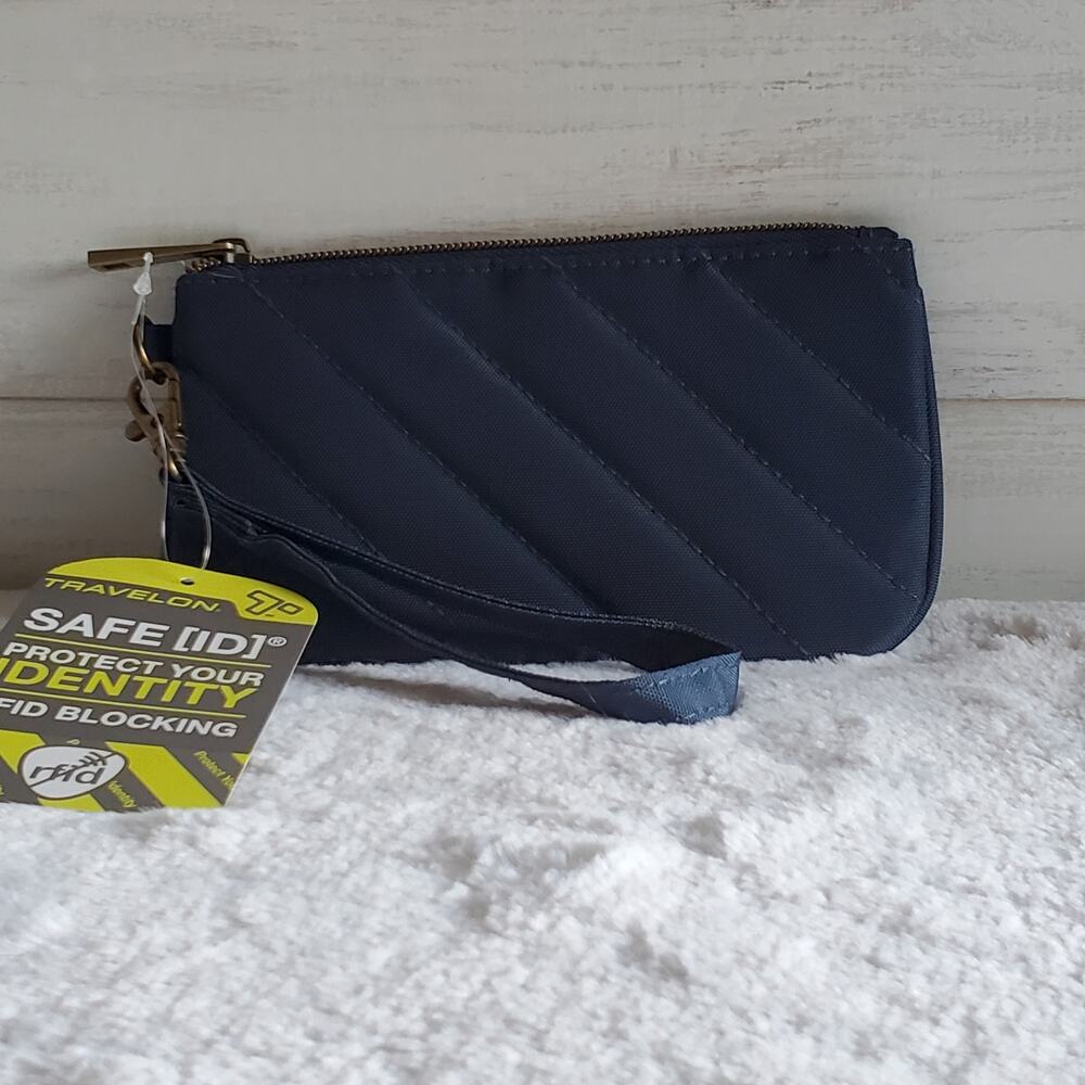 Travelon RFID-blocking Wristlet Wallet